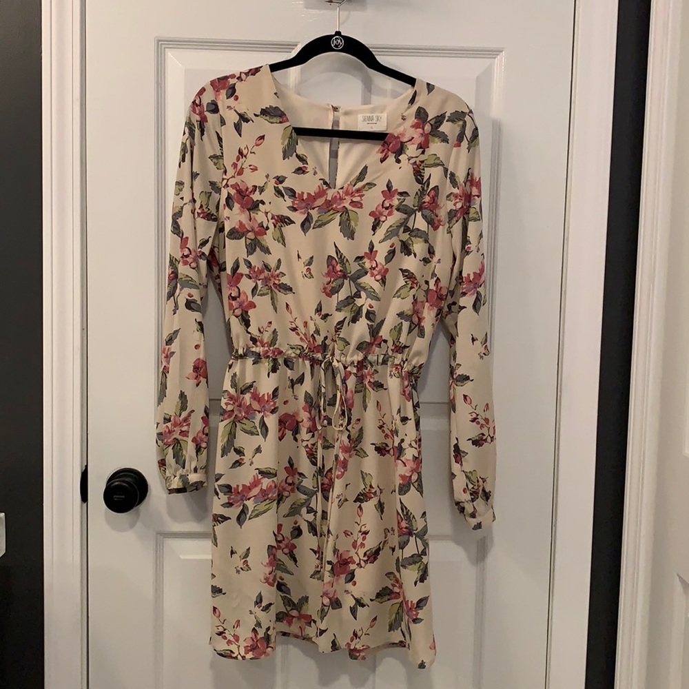 Blush floral mini dress, sz L